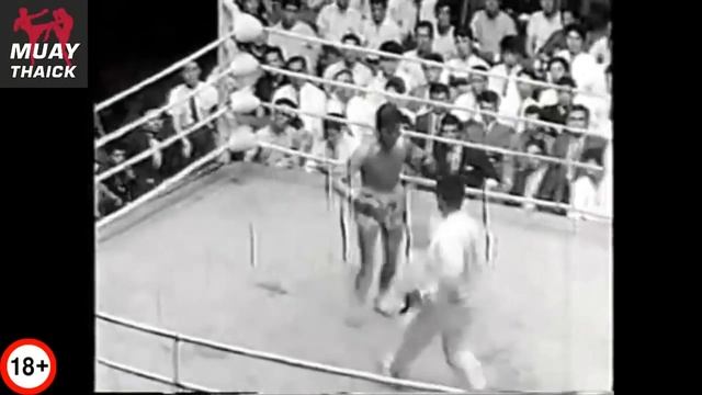 Уникальный бой снятый на пленку- карате против муай тай смотреть онлайн