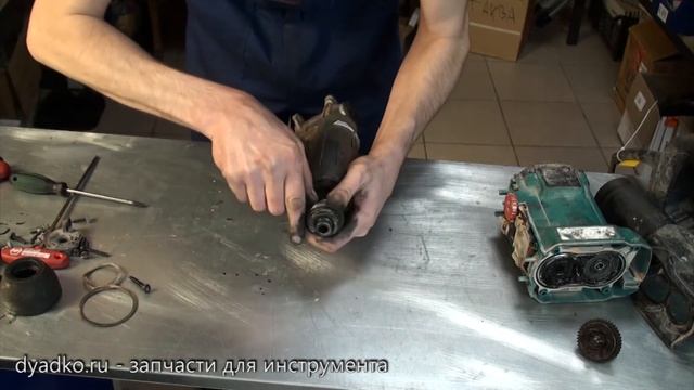 Замена ствола Перфоратор MAKITA HR3000C / Запчасти на Dyadko.ru смотреть онлайн