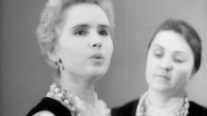 ГАЛИНА МЕРКУЛОВА   Зажглась звезда далёкая.