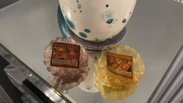 RETIRED Yankee Candle Reviews: Peppermint Cocoa & Pumpkin Ginger Bark! смотреть онлайн