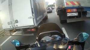 Первый раз по пробке на максискутере