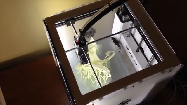 3D принетр Ultimaker 2  Печать дракона на Ultimaker 2