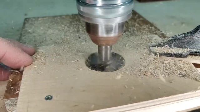 КОНДУКТОР ДЛЯ ПЕТЕЛЬ СВОИМИ РУКАМИ / шаблон для сверла Форстнера