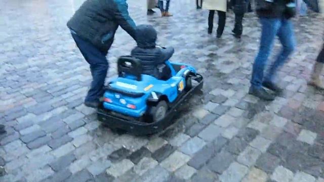 Ratmir ездит на машине смотреть онлайн