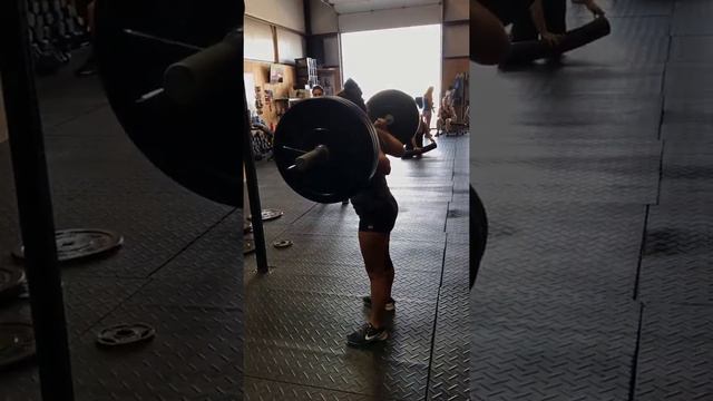 Emily- Granite Games '17- Workout#1 смотреть онлайн