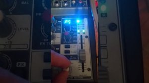 BEHRINGER XENYX 1002FX
