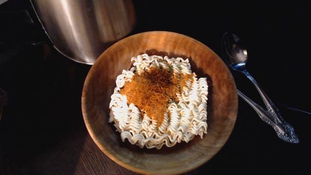 НОВИНКА! КИМ-ЧИ MAMA ИЗ МАГНИТА \ РАЗОГРЕЛ И СЪЕЛ \ В МИРЕ БИЧЕЙ!