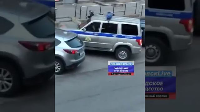 У караоке бара на Федерации утроили драку смотреть онлайн