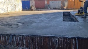 Идеальный ГЛАДКИЙ пол в гараже,нанял фирму.ТОПИНГОВЫЙ пол своими руками #топинговыйпол#бетонныеполы