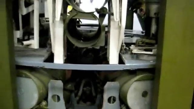 Автомат заряжания танка Т-72. Установка типа выстрела на ЗУ. смотреть онлайн