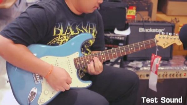 Fender Standard Stratocaster RW SSS : Mexico