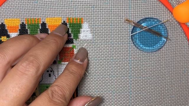 Flosstube #25 / Halloween Hijinx / Stitch with me / Carolyn Manning смотреть онлайн
