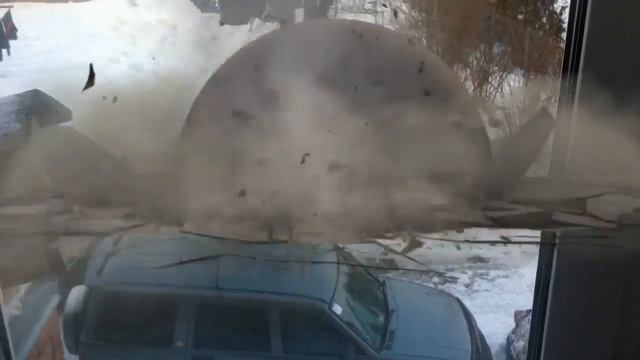 Камушек прилетел смотреть онлайн