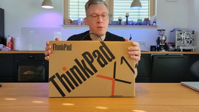 Unboxing Apple MacBook Pro 14" & Lenovo ThinkPad X1 Yoga G6 смотреть онлайн