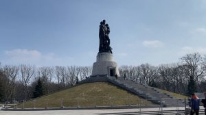 Трептов-парк - мемориал советским солдатам в Берлине ??