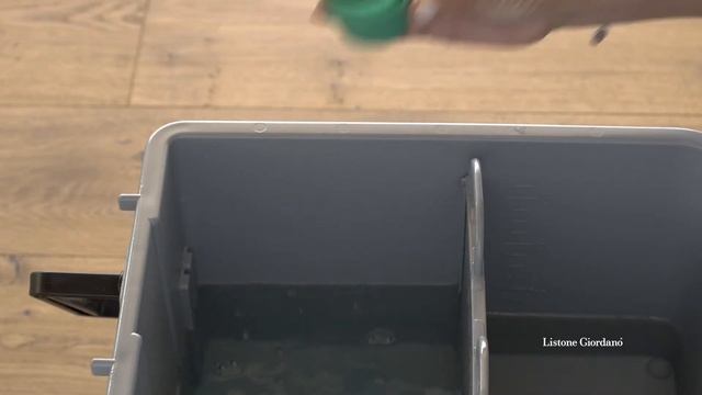 Pulizia del parquet con un panno - Listone Giordano смотреть онлайн