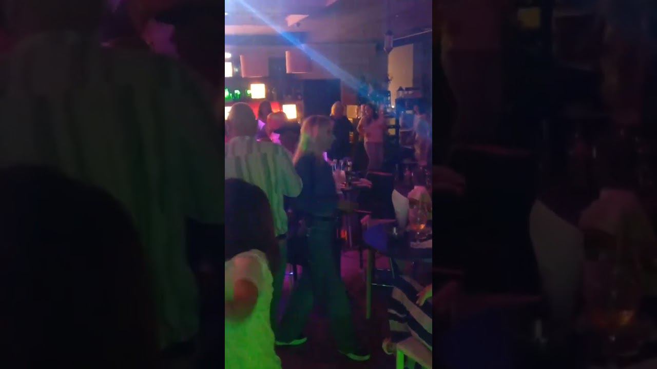 Пием, пеем и танцуваме... #music #karaoke #dance смотреть онлайн