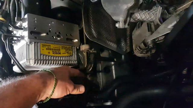 Mercedes-Benz E240 E320 cooling system bleeding coolant refilling coolant electric water pump смотреть онлайн