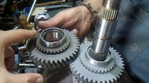 Ремонт КПП ВАЗ 21099 .