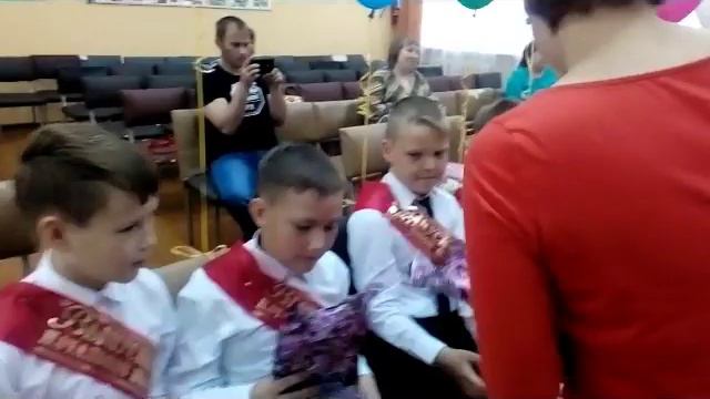ВЫПУСКНОЙ НАЧАЛЬНОЙ ШКОЛЫ-2019. Классный руководитель Полякова О.С смотреть онлайн