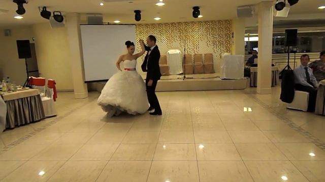 Классический свадебный танец Елены и Сергея смотреть онлайн