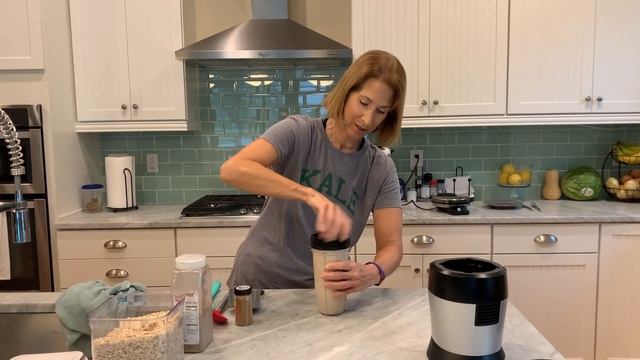 Banana oat waffles • Dairy-free, easy, 5 ingredients