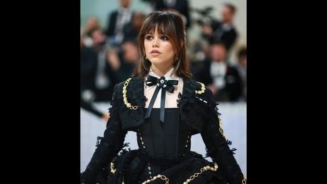 Jenna Ortega Photo Gallery смотреть онлайн
