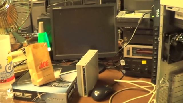 A Computer Build, Linux Rant and More! смотреть онлайн