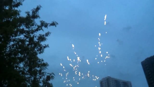 Салют в Купчино 20.05.16(80 лет Фрунзенскому району) смотреть онлайн