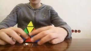Как собрать треугольный кубик рубика!!!просто