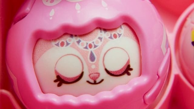 The More Pops The Merrier | Zany Zoobles Handplay Compilation | Toys for Girls смотреть онлайн