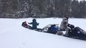 В рыхлый снег на мотобуксировщике МУЖИК с модулем толкач