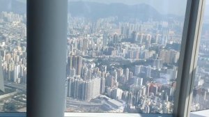 100 этаж 400 метров самый высокий небоскреб ГонКонга.