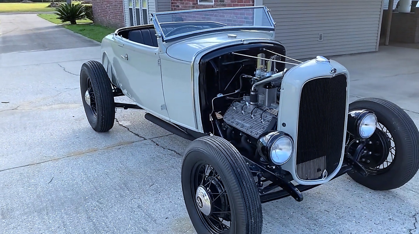 Ford 1931 года. Настоящий звук V8 (бензин) смотреть онлайн