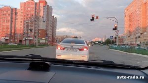 Уроки вождения. Повороты на перекрестках со светофорами с дополнительной секцией