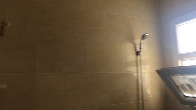 Квартира с 1 спальней и залом в доме с бассейном смотреть онлайн