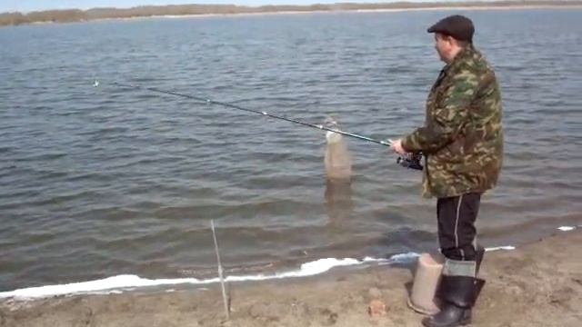 о. Казёнка. Омская обл. ловля карася. смотреть онлайн