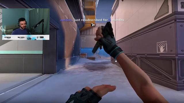 Tarik react on new Xenohunter valorant bundle knife ?? смотреть онлайн