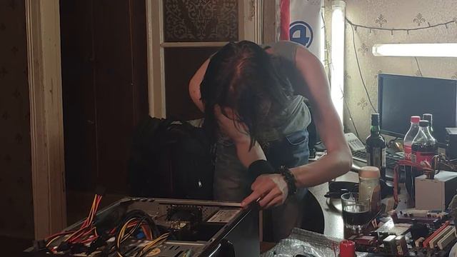 В очередной раз я занят починкой компа! смотреть онлайн