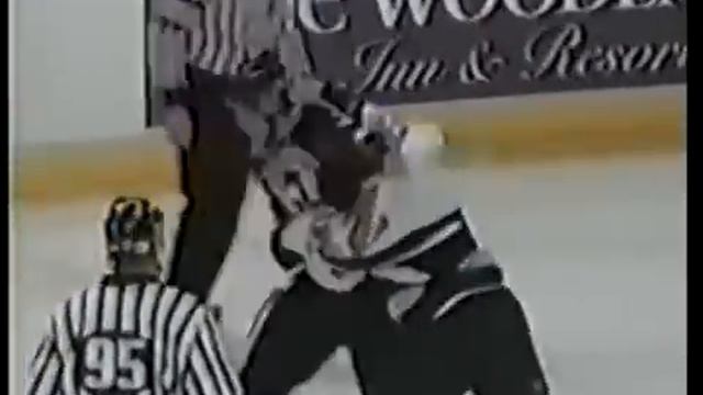 Hockeyfighters.cz  Craig Berube Vs David Koci.wmv