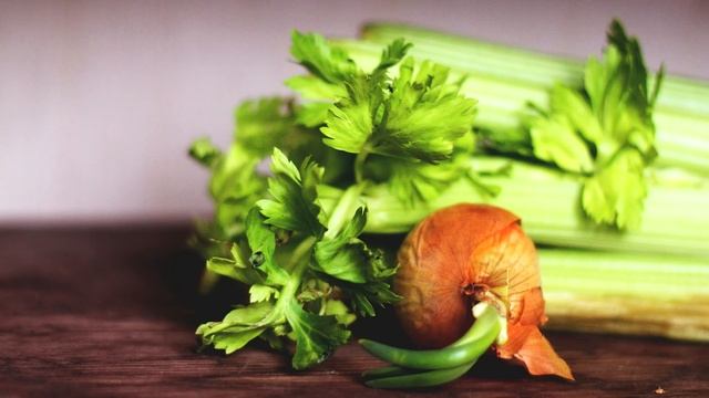 Ешьте на ужин 3 дня подряд – и половина токсинов из кишечника может растворится! смотреть онлайн