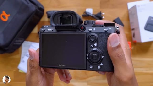 Sony a7iii Unboxing & Overview with Lenses... Full Frame Monster !! смотреть онлайн