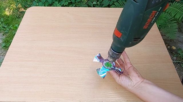 Ветряк из пластиковой бутылки и Cd диска своими руками Как избавиться от птиц