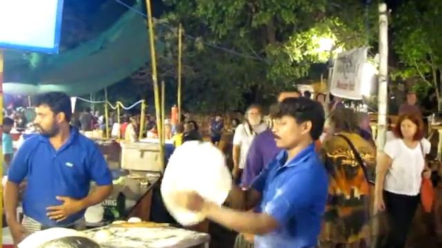 индус делает лепёшки смотреть онлайн