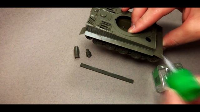 TIGER TANK video tutorial - assembly part 1. смотреть онлайн