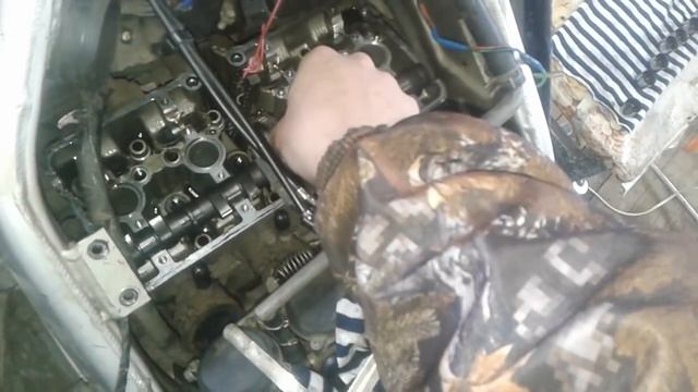 как я регулирую клапана на ZZR400 смотреть онлайн