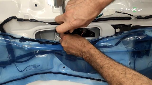 Установка омывателя камеры заднего вида на Toyota Land Cruiser Prado 150 смотреть онлайн