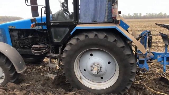 Пахота - Мтз1221.2 (ТРОПИК)+плуг Lemken смотреть онлайн