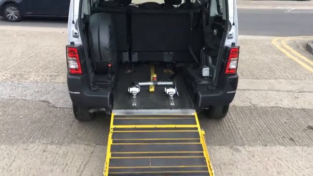 Peugeot Partner Combi смотреть онлайн
