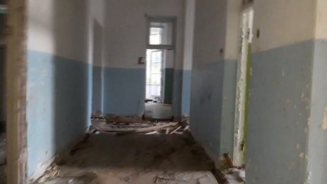 город Ялта, заброшенный корпус санатория "Долоссы" смотреть онлайн